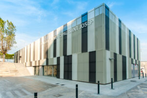 Exterior del poliesportiu municipal Sant Josep