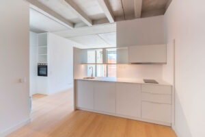 Detall construcció cuina en un habitatge