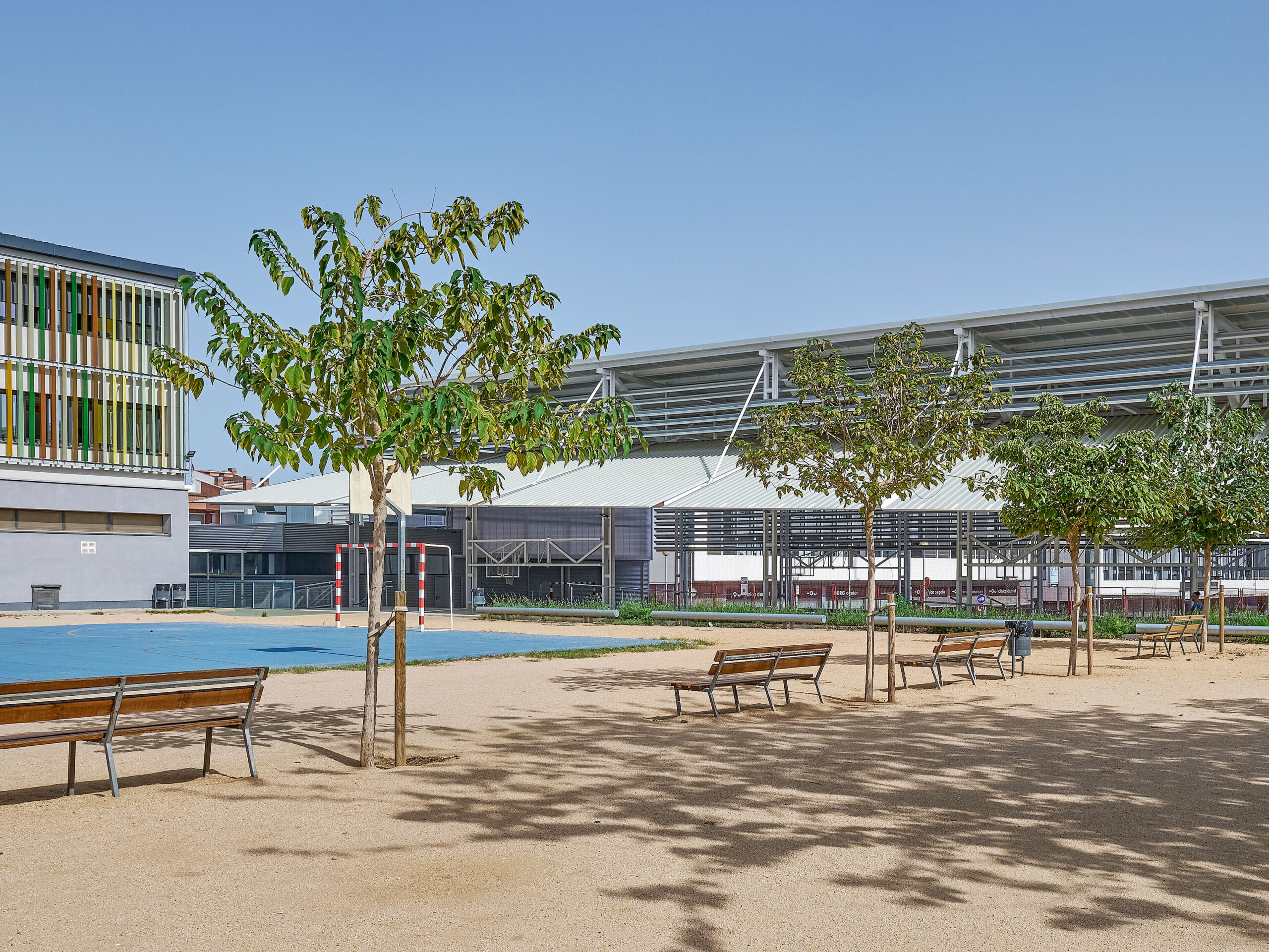 Construcció d'una escola