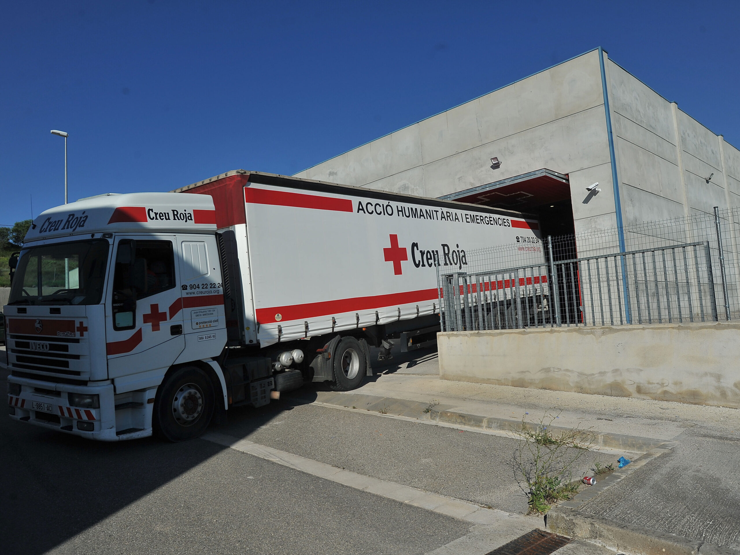 Construcció d'una nau industrial per a Creu Roja
